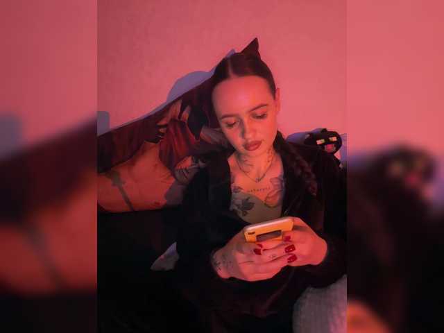 OriginalHOOLi's BongaCams show and profile