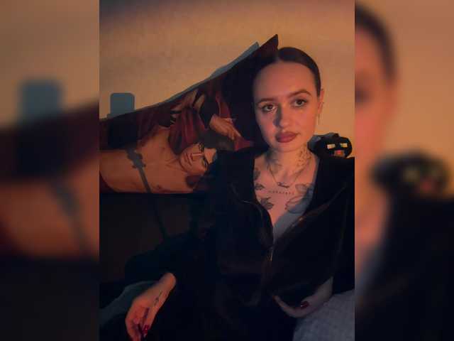 OriginalHOOLi's BongaCams show and profile