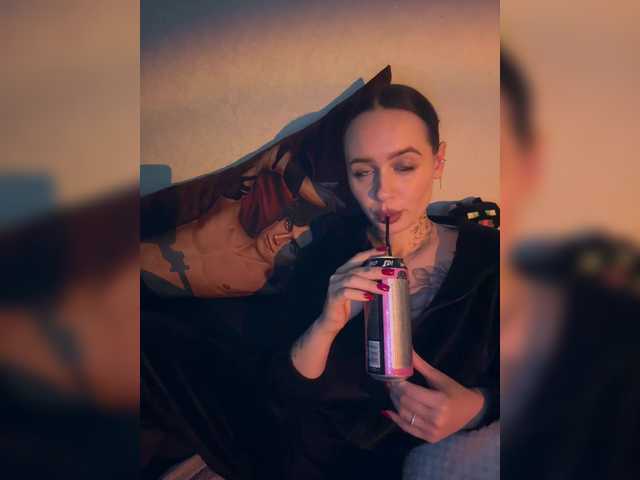 OriginalHOOLi's BongaCams show and profile