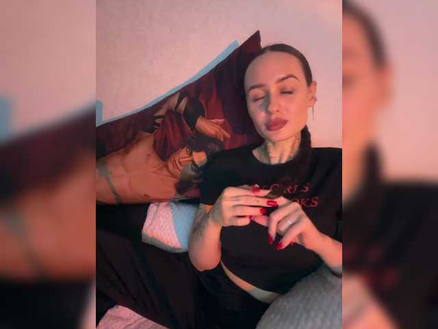 OriginalHOOLi's BongaCams show and profile