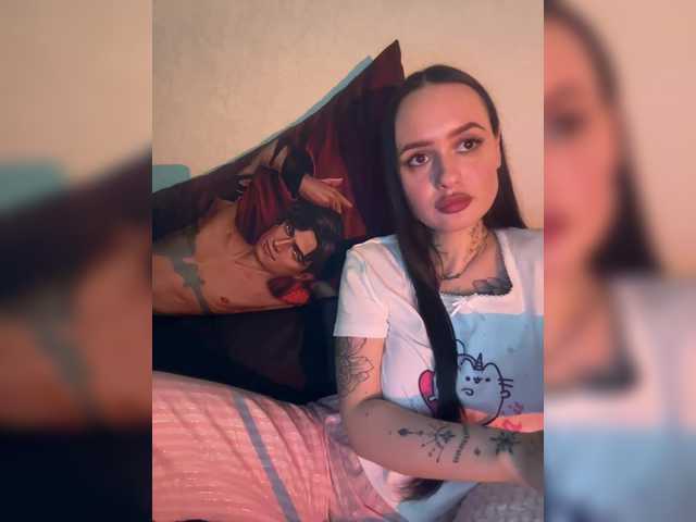 OriginalHOOLi's BongaCams show and profile