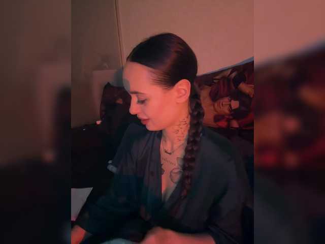 OriginalHOOLi's BongaCams show and profile