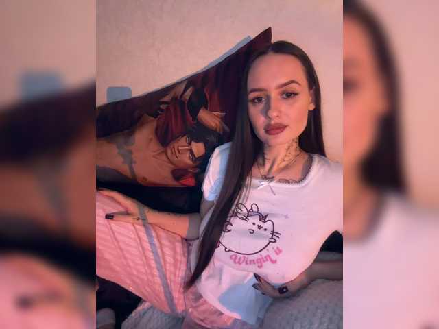 OriginalHOOLi's BongaCams show and profile