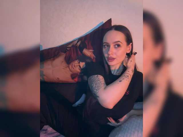 OriginalHOOLi's BongaCams show and profile