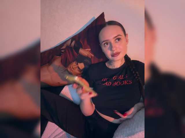 OriginalHOOLi's BongaCams show and profile