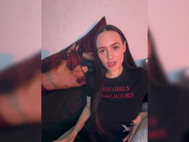 OriginalHOOLi's BongaCams show and profile