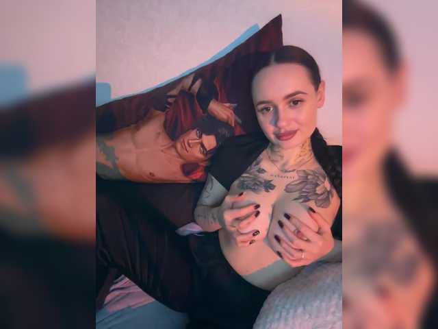 OriginalHOOLi's BongaCams show and profile