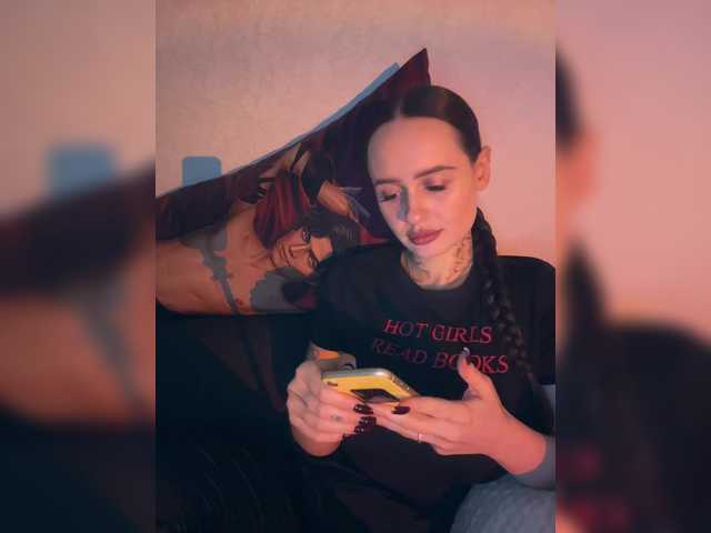 OriginalHOOLi's BongaCams show and profile