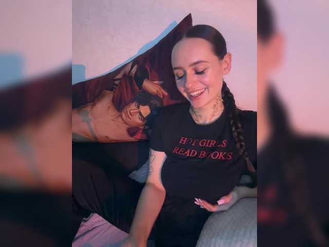 OriginalHOOLi's BongaCams show and profile