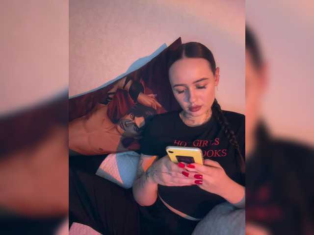 OriginalHOOLi's BongaCams show and profile