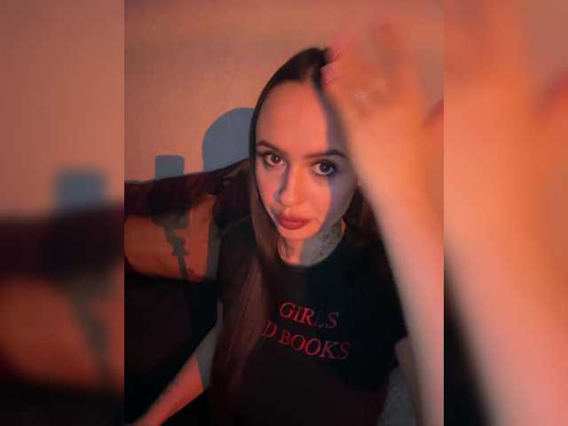 OriginalHOOLi's BongaCams show and profile