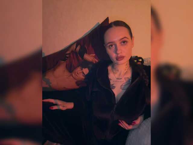 OriginalHOOLi's BongaCams show and profile