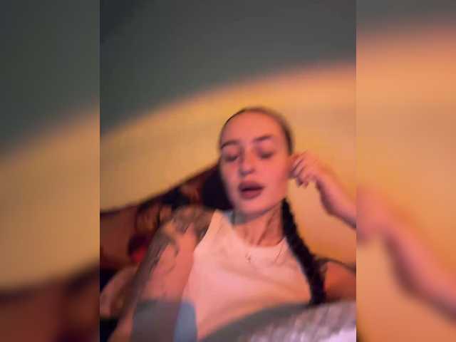 OriginalHOOLi's BongaCams show and profile