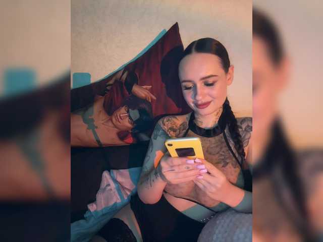 OriginalHOOLi's BongaCams show and profile