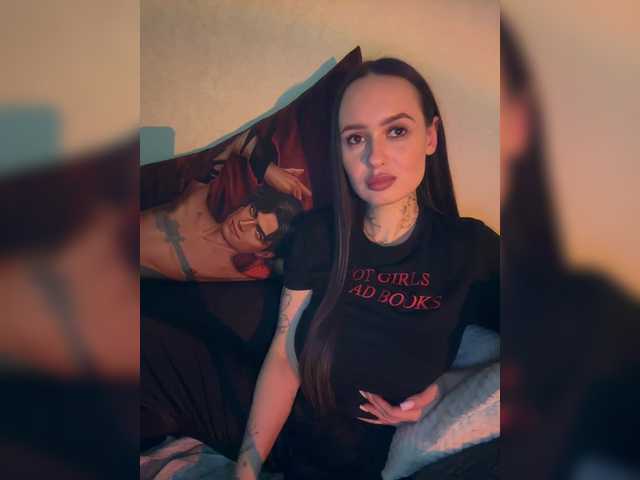 OriginalHOOLi's BongaCams show and profile