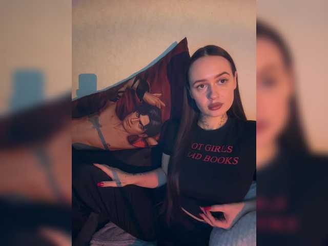 OriginalHOOLi's BongaCams show and profile