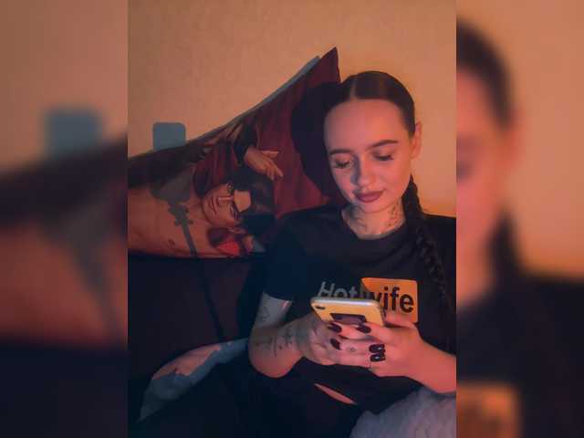 OriginalHOOLi's BongaCams show and profile