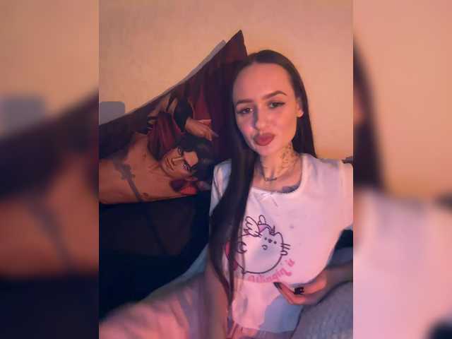 OriginalHOOLi's BongaCams show and profile