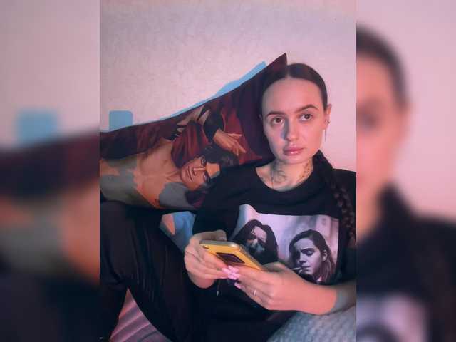 OriginalHOOLi's BongaCams show and profile