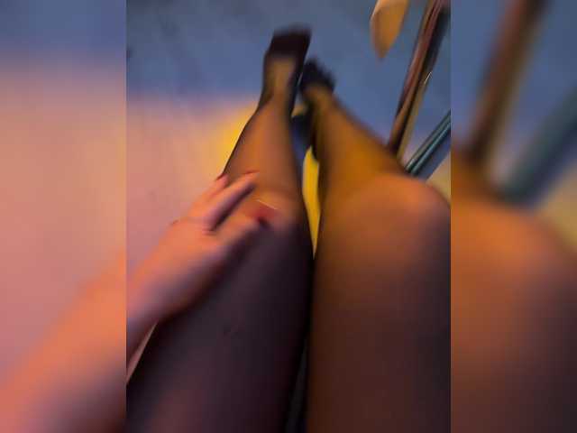 OriginalHOOLi Nude Live Sex Shows