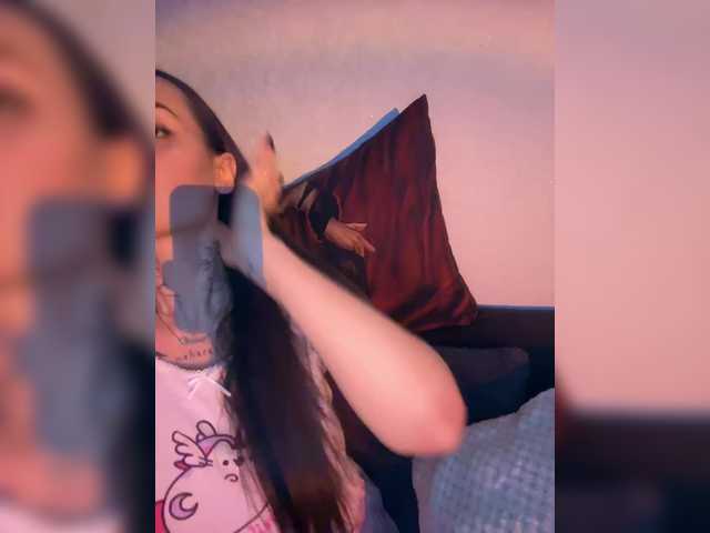 OriginalHOOLi's BongaCams show and profile