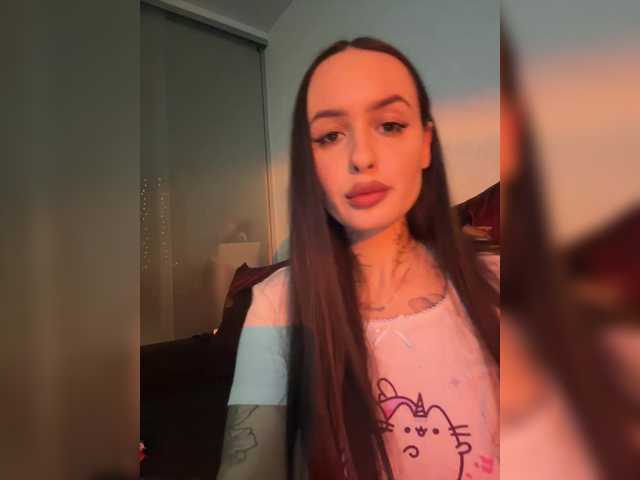 OriginalHOOLi's BongaCams show and profile