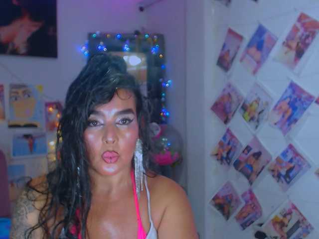 vanesaalatina's BongaCams show and profile