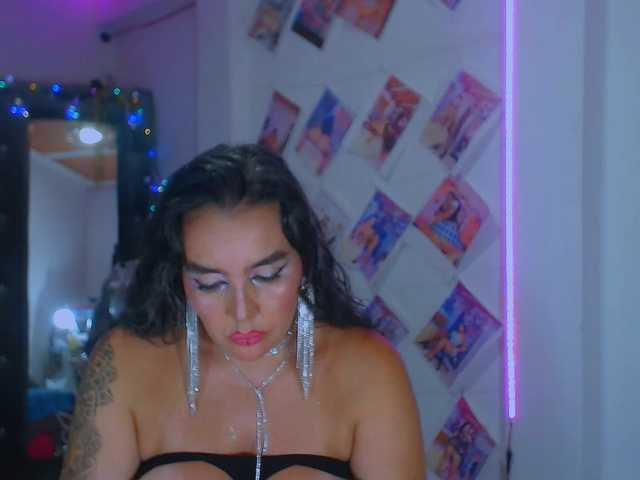 vanesaalatina's BongaCams show and profile