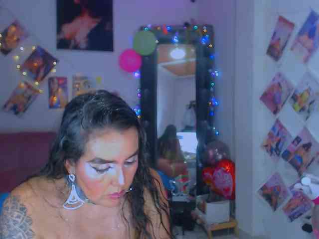 vanesaalatina vanesaalatina