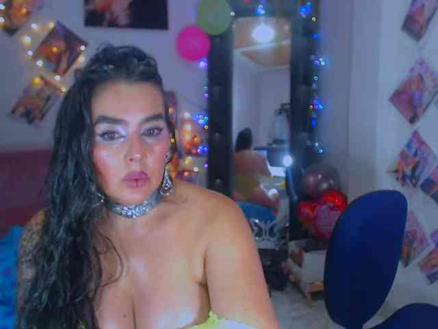 vanesaalatina vanesaalatina