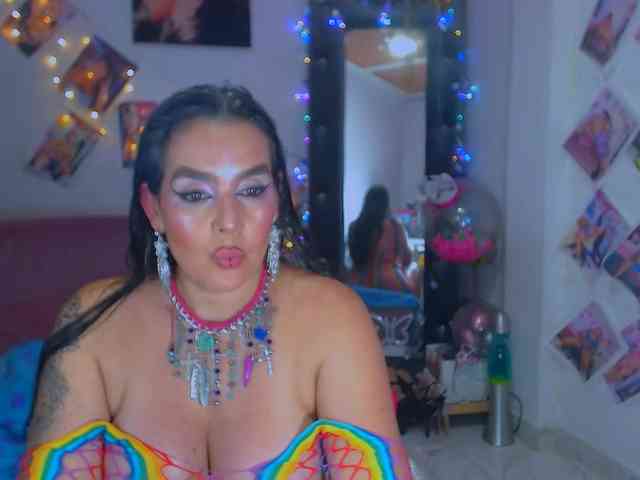 vanesaalatina vanesaalatina