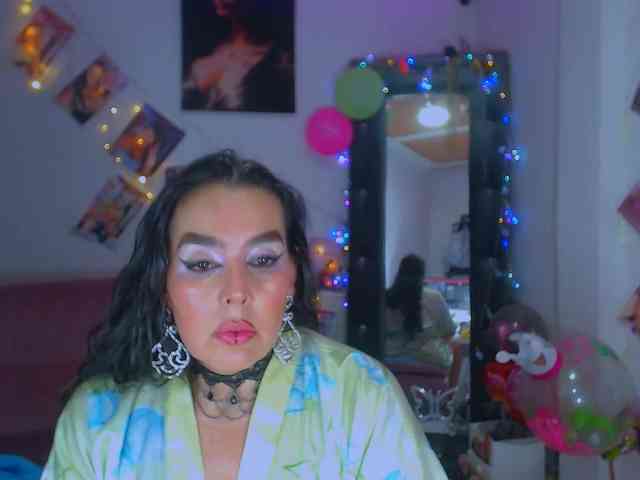 vanesaalatina vanesaalatina