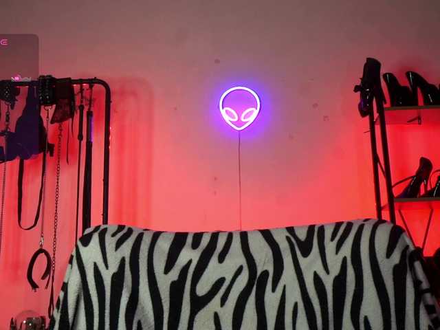 CyberGoddess's BongaCams show and profile