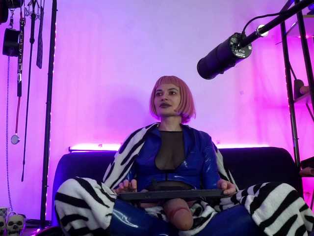 CyberGoddess's BongaCams show and profile