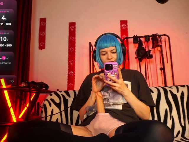 CyberGoddess's BongaCams show and profile