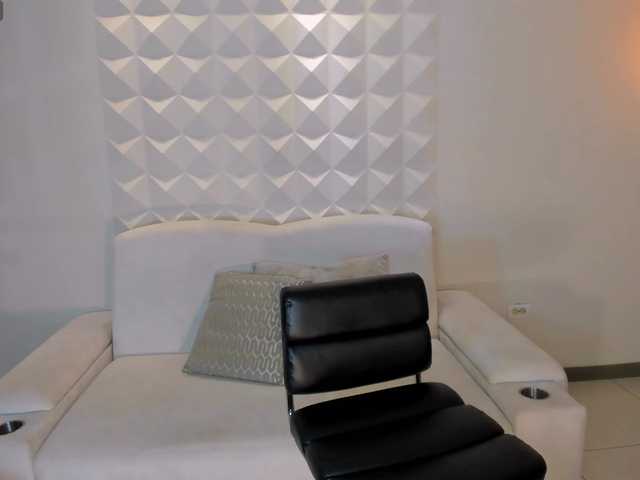 JuanitaClay's BongaCams show and profile