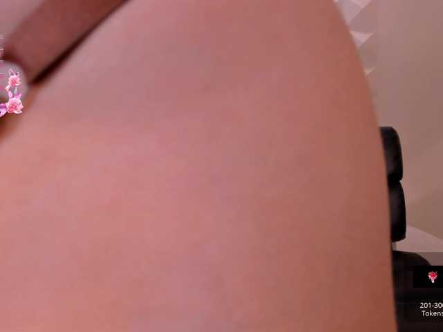 JuanitaClay's BongaCams show and profile