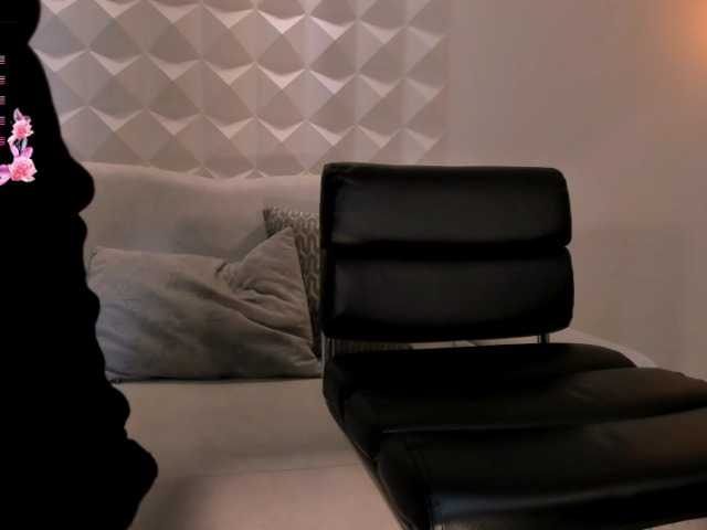 JuanitaClay's BongaCams show and profile