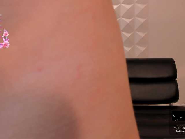 JuanitaClay's BongaCams show and profile