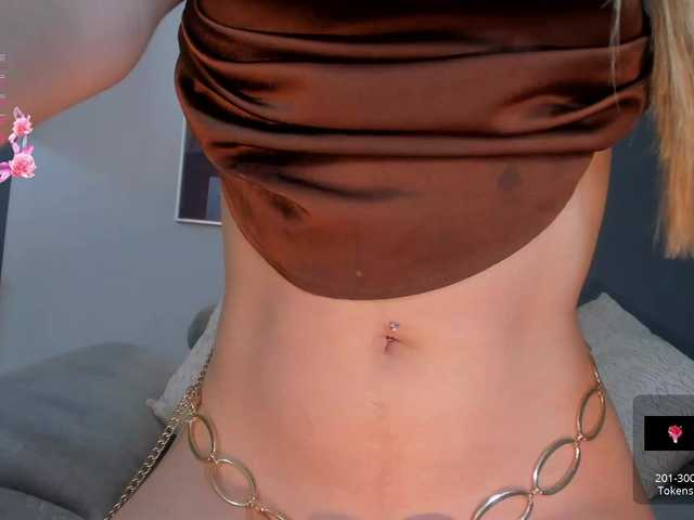 JuanitaClay's BongaCams show and profile