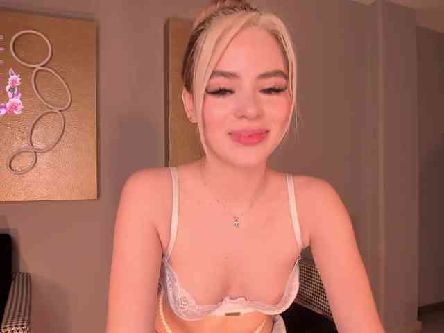 JuanitaClay bongacams