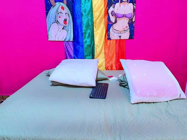 Black-White13's BongaCams show and profile