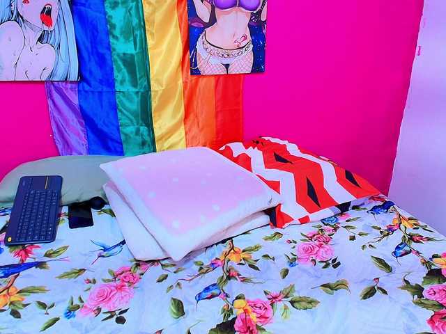 Black-White13's BongaCams show and profile