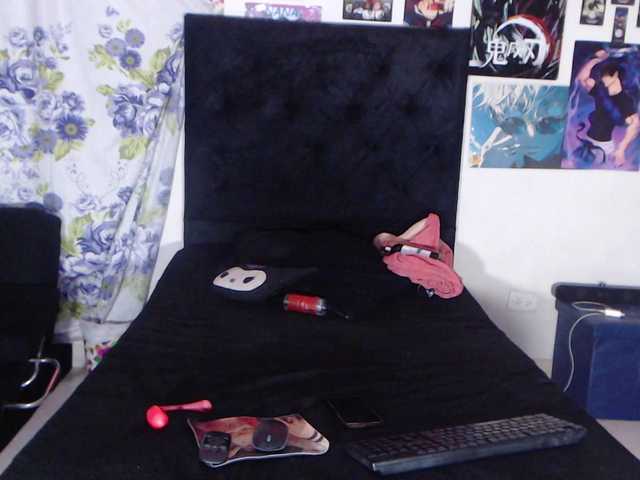 Darkiitty1's BongaCams show and profile