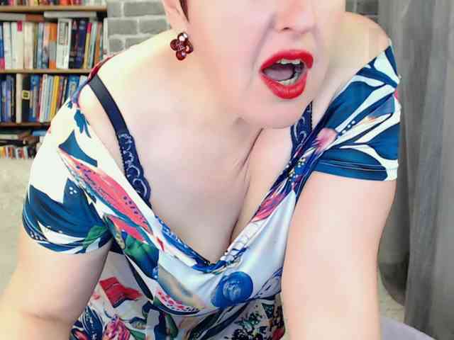 RainbowLady Live Webcam on {site_name}