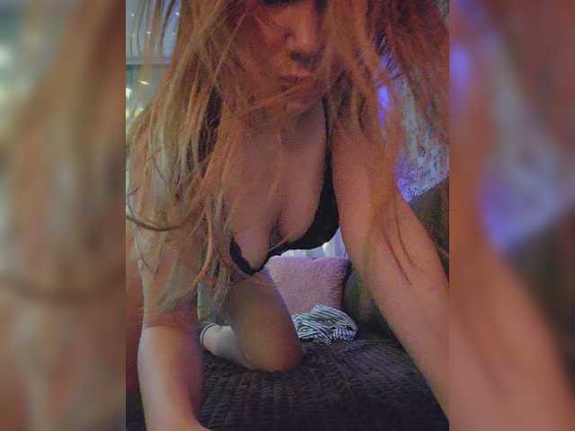 MyLittlegi's BongaCams show and profile