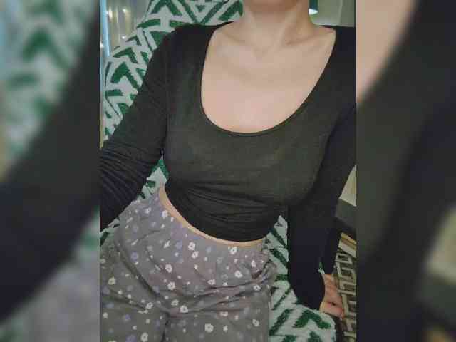 MyLittlegi's webcam live show