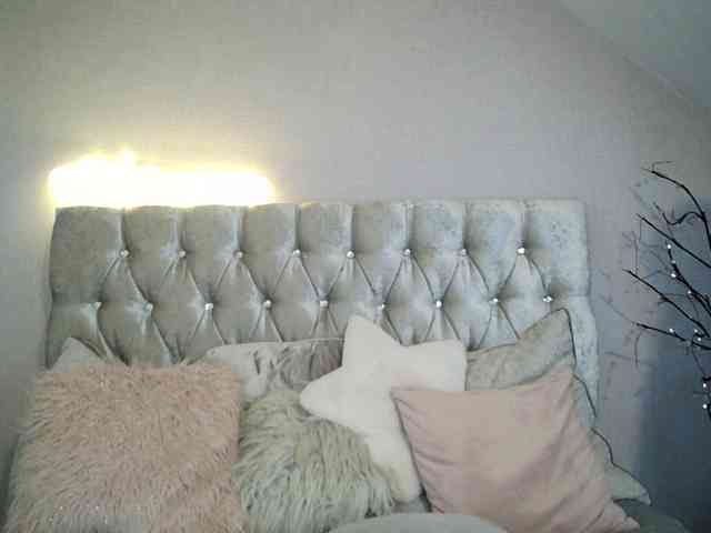 GoldenLilly GoldenLilly