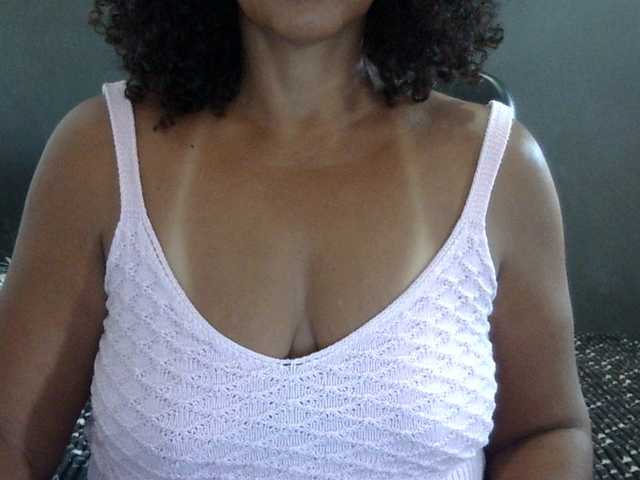 volupmilf's BongaCams show and profile