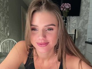 SweetyMia Porn Show